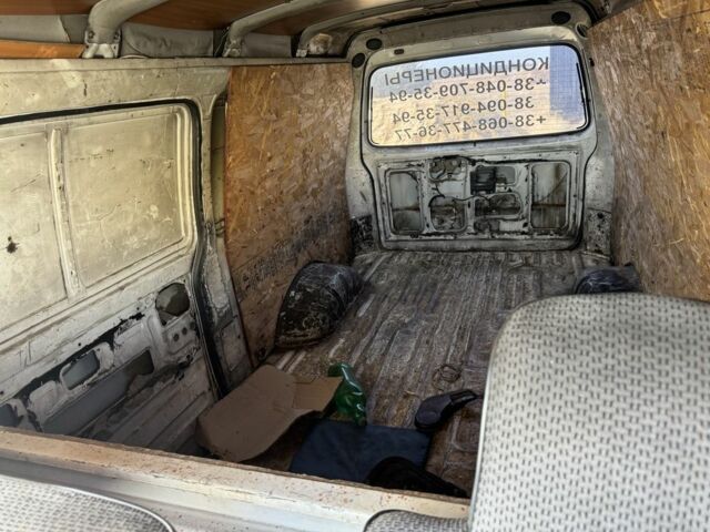 Білий Хендай Н 100, об'ємом двигуна 2.5 л та пробігом 300 тис. км за 650 $, фото 5 на Automoto.ua