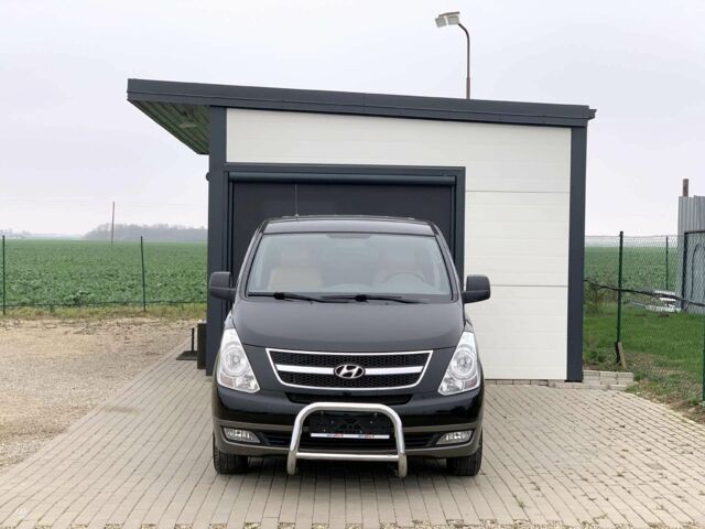 Черный Хендай Н 100, объемом двигателя 2.5 л и пробегом 231 тыс. км за 7100 $, фото 1 на Automoto.ua