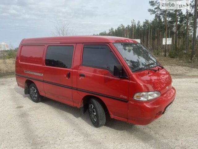 Красный Хендай Н 100, объемом двигателя 2.5 л и пробегом 187 тыс. км за 3000 $, фото 4 на Automoto.ua