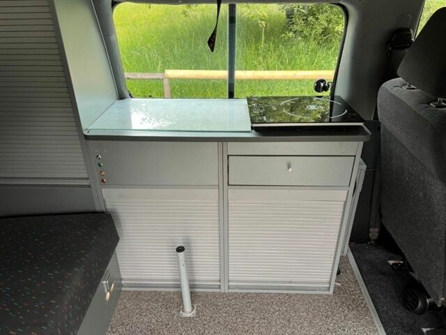 Серый Хендай Н 100, объемом двигателя 2.5 л и пробегом 187 тыс. км за 2300 $, фото 9 на Automoto.ua