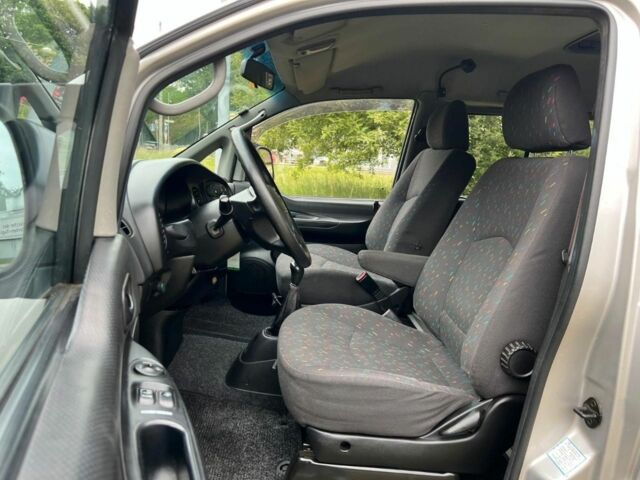 Серый Хендай Н 100, объемом двигателя 2.5 л и пробегом 187 тыс. км за 2300 $, фото 17 на Automoto.ua