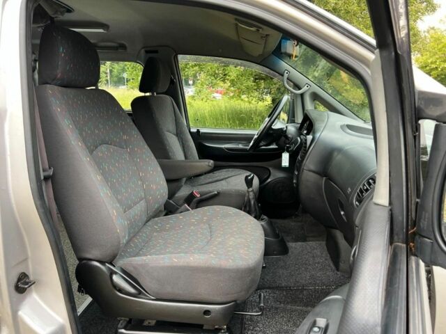 Серый Хендай Н 100, объемом двигателя 2.5 л и пробегом 187 тыс. км за 2300 $, фото 15 на Automoto.ua