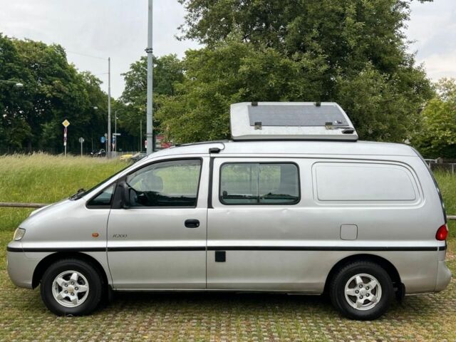 Серый Хендай Н 100, объемом двигателя 2.5 л и пробегом 187 тыс. км за 2300 $, фото 4 на Automoto.ua