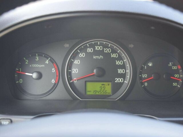 Серый Хендай Н 100, объемом двигателя 2.5 л и пробегом 194 тыс. км за 8900 $, фото 17 на Automoto.ua