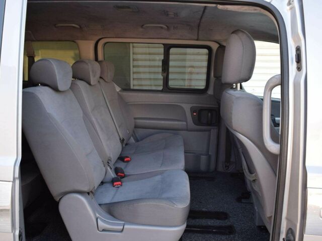 Серый Хендай Н 100, объемом двигателя 2.5 л и пробегом 194 тыс. км за 8900 $, фото 9 на Automoto.ua