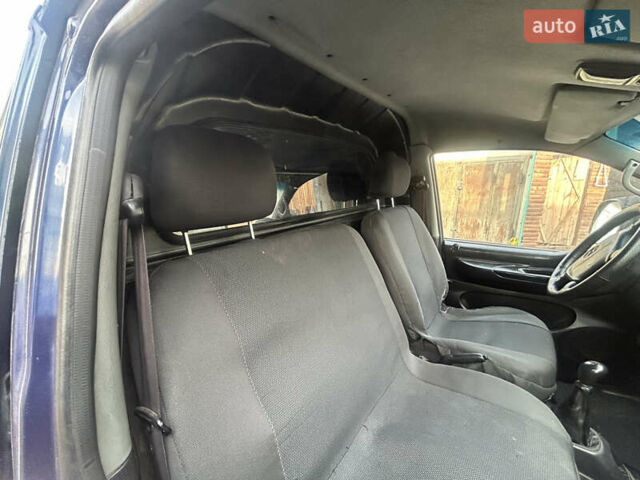 Синий Хендай Н 100, объемом двигателя 2.48 л и пробегом 361 тыс. км за 3000 $, фото 7 на Automoto.ua