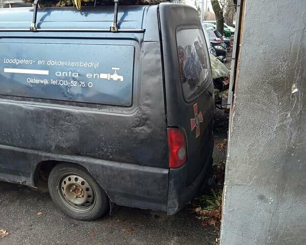 Хендай Н 100 1998 в Киеве на Automoto.ua Синий Хендай Н 100, объемом двигателя 2.48 л и пробегом 300 тыс. км за 2421 $, фото 4 на Automoto.ua