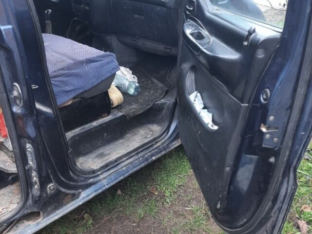 Синий Хендай Н 100, объемом двигателя 2.5 л и пробегом 256 тыс. км за 3000 $, фото 3 на Automoto.ua