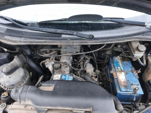 Синий Хендай Н 100, объемом двигателя 2.5 л и пробегом 256 тыс. км за 3000 $, фото 5 на Automoto.ua