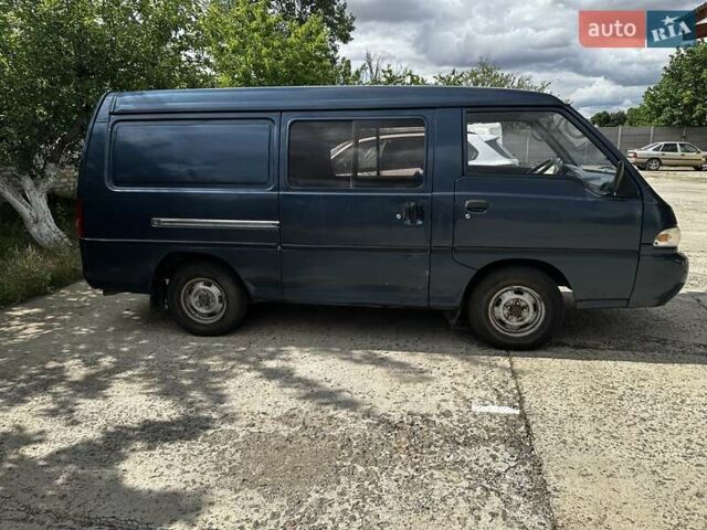 Синій Хендай Н 100, об'ємом двигуна 2.5 л та пробігом 450 тис. км за 4000 $, фото 3 на Automoto.ua