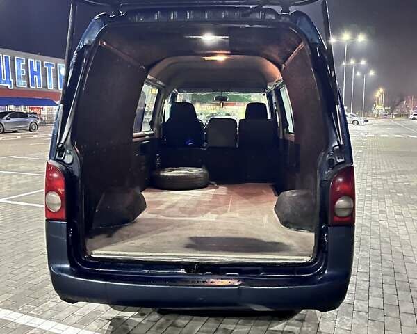 Синий Хендай Н 100, объемом двигателя 2.48 л и пробегом 470 тыс. км за 2500 $, фото 14 на Automoto.ua