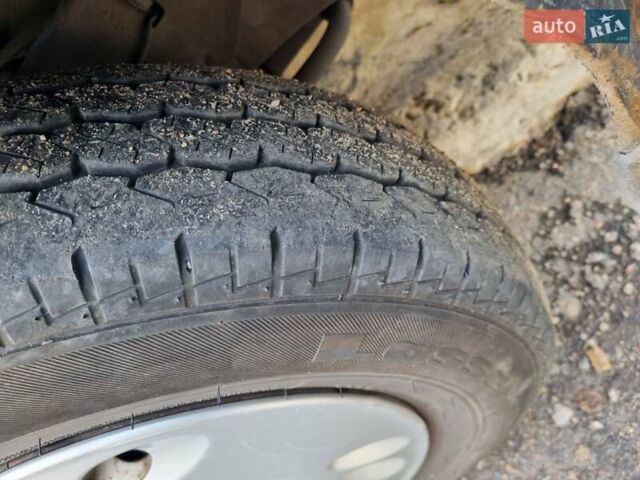 Синий Хендай Н 100, объемом двигателя 2.5 л и пробегом 300 тыс. км за 4000 $, фото 2 на Automoto.ua