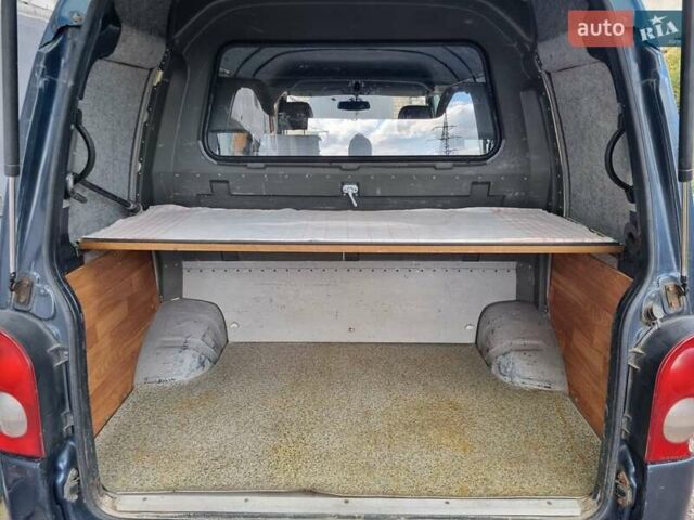 Синий Хендай Н 100, объемом двигателя 2.5 л и пробегом 300 тыс. км за 4000 $, фото 6 на Automoto.ua