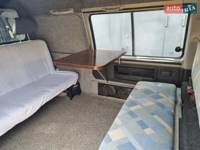 Синий Хендай Н 100, объемом двигателя 2.5 л и пробегом 300 тыс. км за 4000 $, фото 4 на Automoto.ua