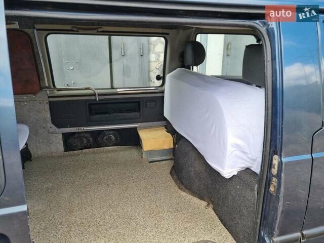 Синий Хендай Н 100, объемом двигателя 2.5 л и пробегом 300 тыс. км за 4000 $, фото 1 на Automoto.ua