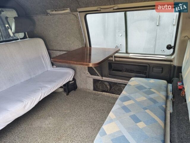 Синій Хендай Н 100, об'ємом двигуна 2.5 л та пробігом 317 тис. км за 3000 $, фото 5 на Automoto.ua