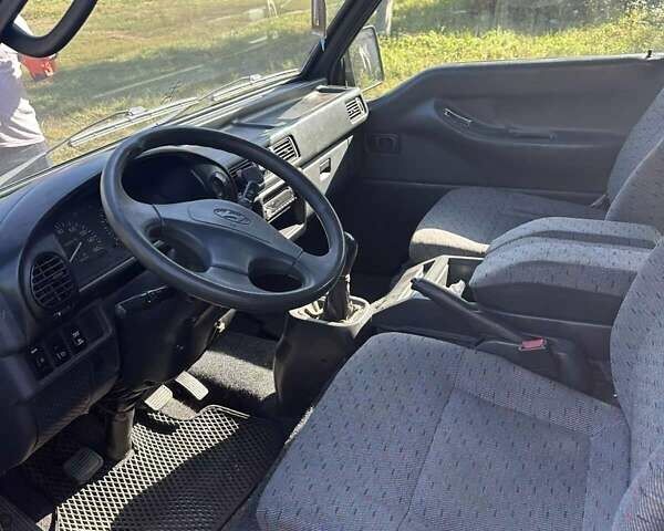 Зелений Хендай Н 100, об'ємом двигуна 2.35 л та пробігом 90 тис. км за 3500 $, фото 6 на Automoto.ua