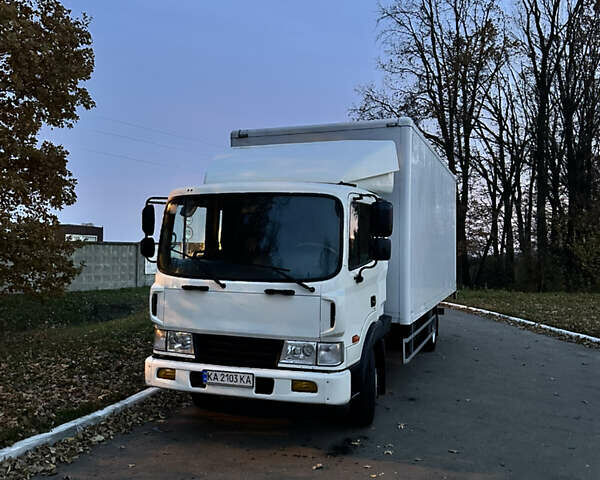 Белый Хендай НД 120, объемом двигателя 5.9 л и пробегом 627 тыс. км за 19800 $, фото 6 на Automoto.ua