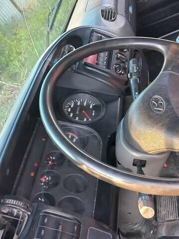 Хендай НД 120, объемом двигателя 6.6 л и пробегом 420 тыс. км за 14500 $, фото 11 на Automoto.ua