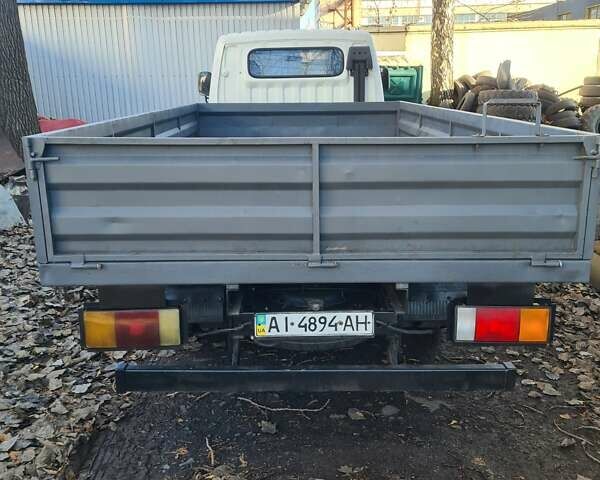 Белый Хендай НД 65, объемом двигателя 3.3 л и пробегом 215 тыс. км за 9500 $, фото 12 на Automoto.ua