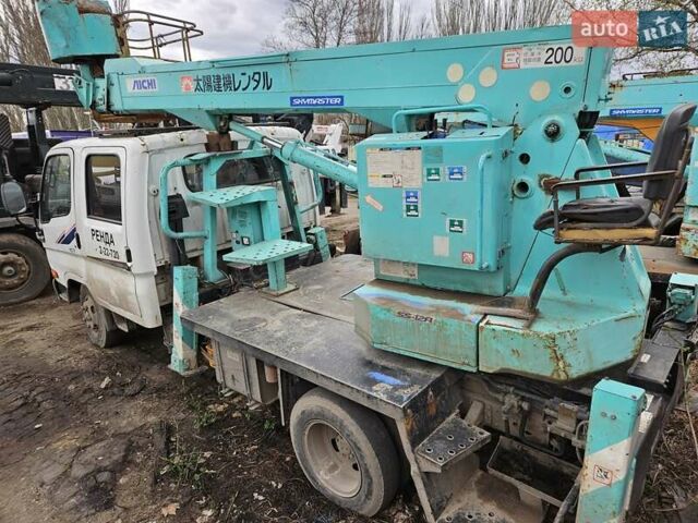 Белый Хендай НД 65, объемом двигателя 3 л и пробегом 115 тыс. км за 18000 $, фото 2 на Automoto.ua