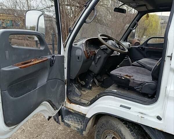 Білий Хендай НД 72, об'ємом двигуна 3.91 л та пробігом 350 тис. км за 5999 $, фото 7 на Automoto.ua