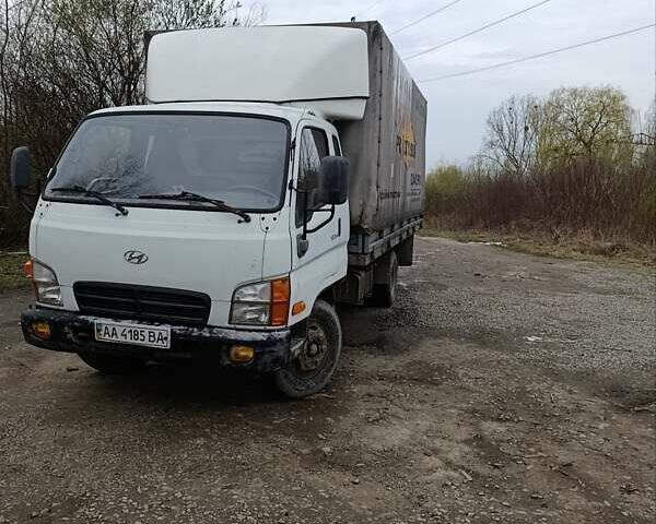 Білий Хендай НД 72, об'ємом двигуна 3.91 л та пробігом 350 тис. км за 5999 $, фото 6 на Automoto.ua