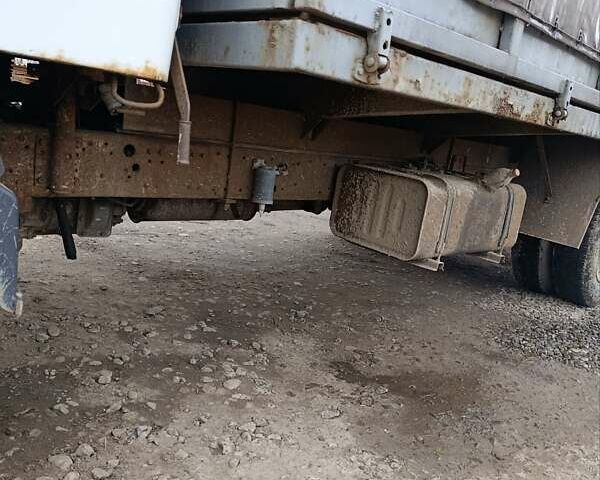 Білий Хендай НД 72, об'ємом двигуна 3.91 л та пробігом 350 тис. км за 5999 $, фото 4 на Automoto.ua