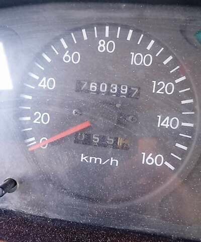 Белый Хендай НД 72, объемом двигателя 3.3 л и пробегом 765 тыс. км за 4300 $, фото 3 на Automoto.ua