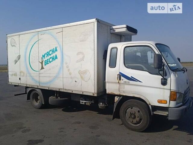 Белый Хендай НД 72, объемом двигателя 3.3 л и пробегом 765 тыс. км за 4300 $, фото 1 на Automoto.ua