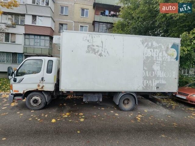 Хендай НД 72 2008 в Софіївська Борщагівка на Automoto.ua Белый Хендай НД 72, объемом двигателя 3.3 л и пробегом 300 тыс. км за 4300 $, фото 2 на Automoto.ua