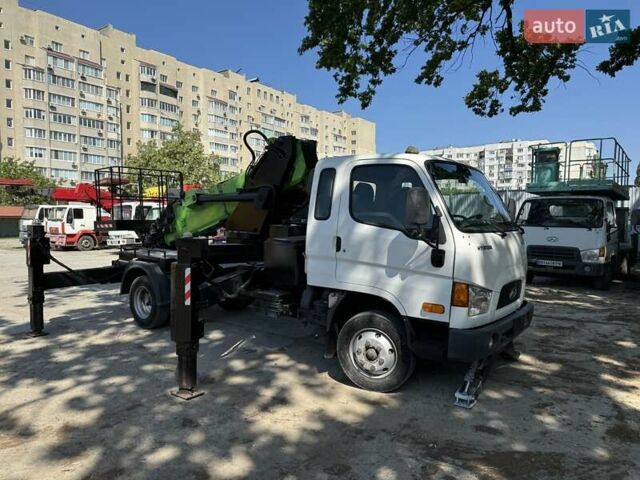 Білий Хендай НД 78, об'ємом двигуна 3.9 л та пробігом 350 тис. км за 65000 $, фото 2 на Automoto.ua