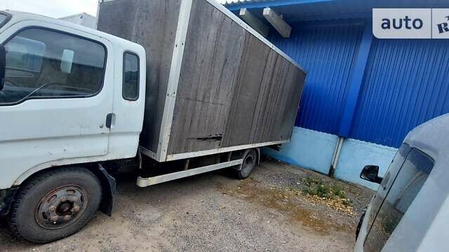 Білий Хендай НД 78, об'ємом двигуна 3.91 л та пробігом 400 тис. км за 3892 $, фото 2 на Automoto.ua