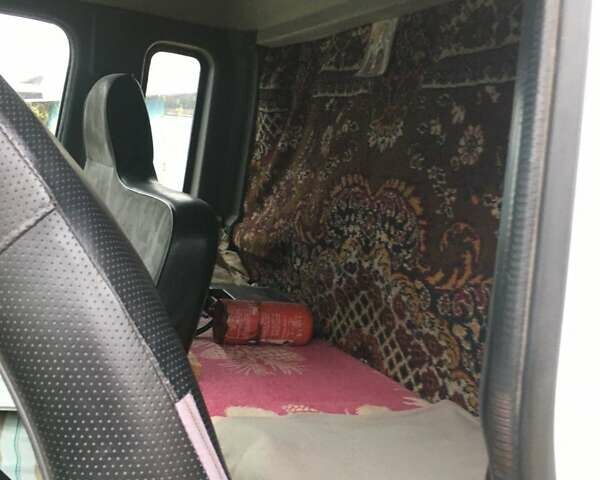 Білий Хендай НД 78, об'ємом двигуна 3.93 л та пробігом 400 тис. км за 5500 $, фото 9 на Automoto.ua