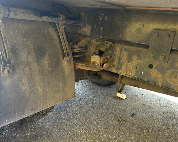 Белый Хендай НД 78, объемом двигателя 3.9 л и пробегом 100 тыс. км за 11800 $, фото 6 на Automoto.ua