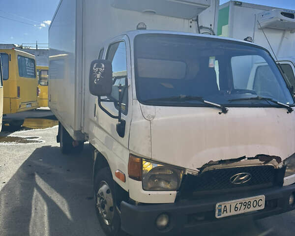 Белый Хендай НД 78, объемом двигателя 3.9 л и пробегом 100 тыс. км за 11800 $, фото 1 на Automoto.ua