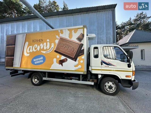 Білий Хендай НД 78, об'ємом двигуна 3.93 л та пробігом 248 тис. км за 24000 $, фото 4 на Automoto.ua