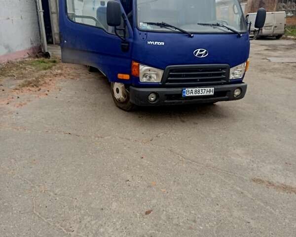 Синий Хендай НД 78, объемом двигателя 3.9 л и пробегом 430 тыс. км за 8500 $, фото 1 на Automoto.ua