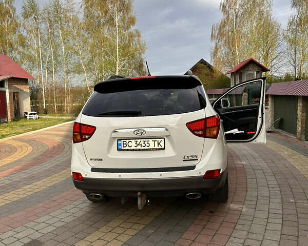 Белый Хендай ЛХ55, объемом двигателя 2.96 л и пробегом 320 тыс. км за 12700 $, фото 2 на Automoto.ua