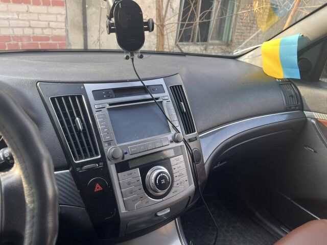 Черный Хендай ЛХ55, объемом двигателя 3.8 л и пробегом 260 тыс. км за 8200 $, фото 17 на Automoto.ua