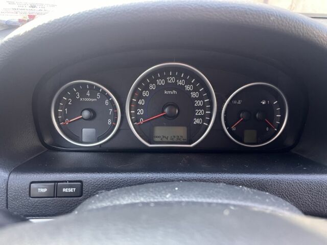 Черный Хендай ЛХ55, объемом двигателя 3.8 л и пробегом 260 тыс. км за 8200 $, фото 16 на Automoto.ua