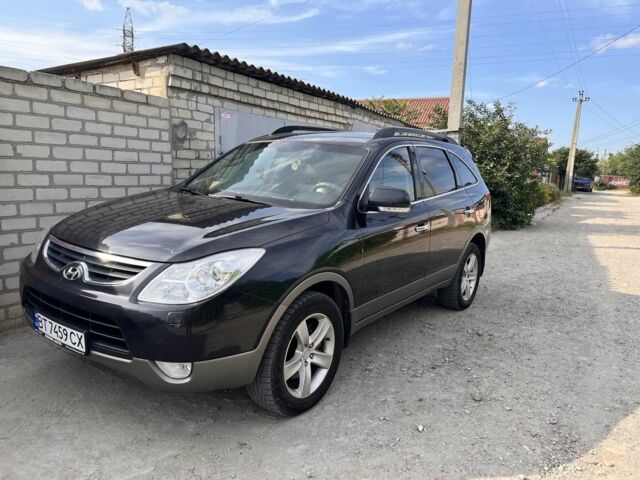 Черный Хендай ЛХ55, объемом двигателя 3.8 л и пробегом 260 тыс. км за 8200 $, фото 1 на Automoto.ua