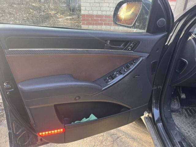 Черный Хендай ЛХ55, объемом двигателя 3.8 л и пробегом 260 тыс. км за 8200 $, фото 12 на Automoto.ua