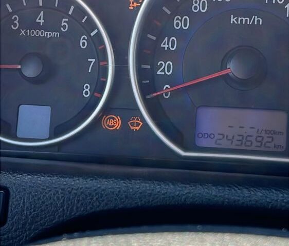 Черный Хендай ЛХ55, объемом двигателя 3.8 л и пробегом 260 тыс. км за 8200 $, фото 5 на Automoto.ua