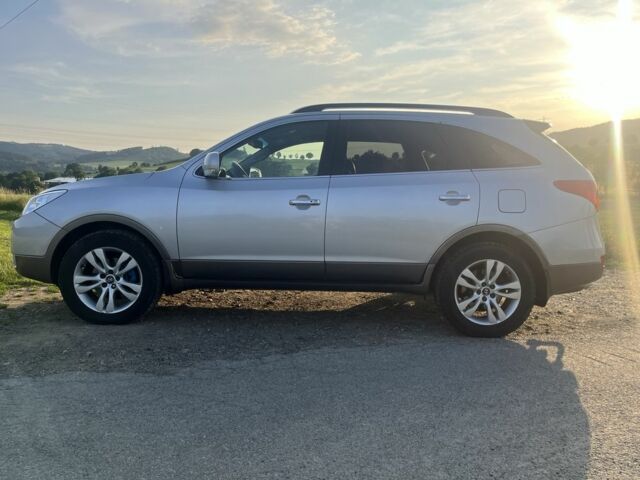 Серый Хендай ЛХ55, объемом двигателя 3 л и пробегом 100 тыс. км за 10399 $, фото 1 на Automoto.ua