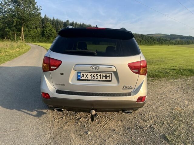 Серый Хендай ЛХ55, объемом двигателя 3 л и пробегом 100 тыс. км за 10399 $, фото 2 на Automoto.ua