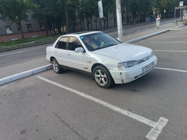 Белый Хендай Лантра, объемом двигателя 1.5 л и пробегом 200 тыс. км за 783 $, фото 1 на Automoto.ua