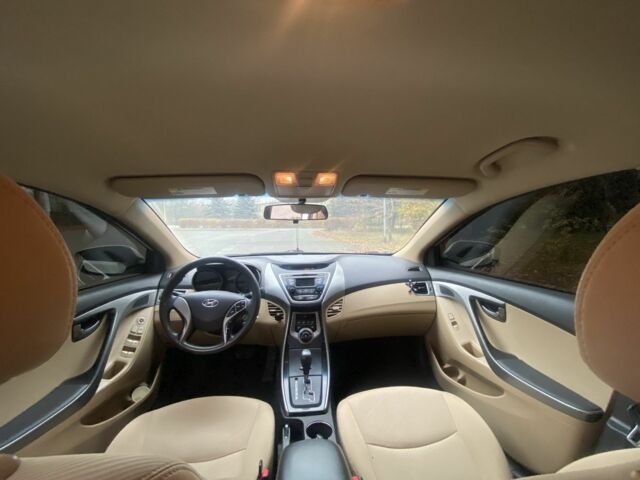 Белый Хендай Лантра, объемом двигателя 1.8 л и пробегом 166 тыс. км за 8850 $, фото 5 на Automoto.ua