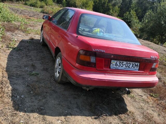 Черный Хендай Лантра, объемом двигателя 0 л и пробегом 250 тыс. км за 1220 $, фото 6 на Automoto.ua