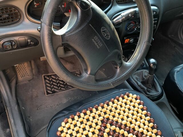 Чорний Хендай Лантра, об'ємом двигуна 1.6 л та пробігом 608 тис. км за 1500 $, фото 3 на Automoto.ua